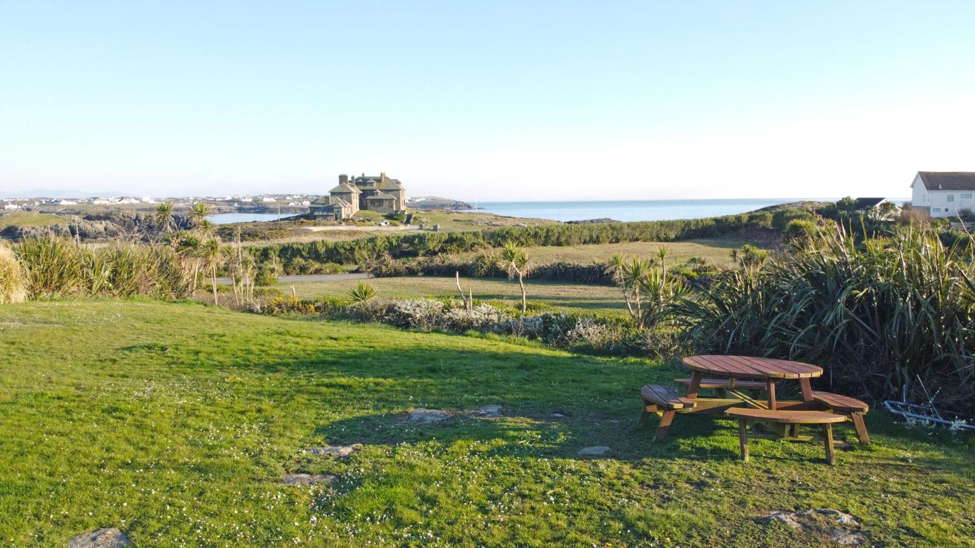 Lagoon View - Sea View- Pet Friendly - 2 Bed Apt - En-Suite Trearddur Buitenkant foto