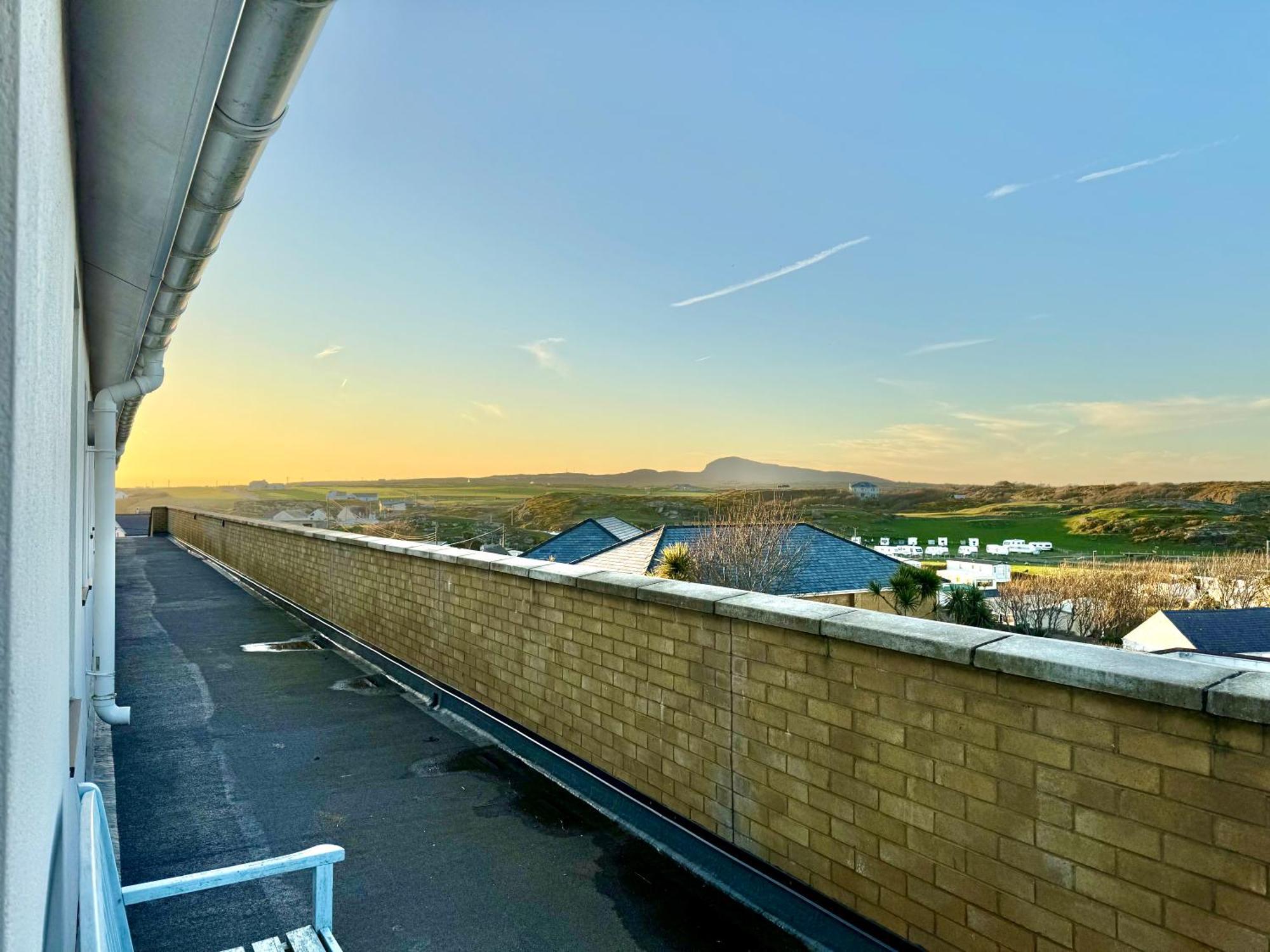 Lagoon View - Sea View- Pet Friendly - 2 Bed Apt - En-Suite Trearddur Buitenkant foto