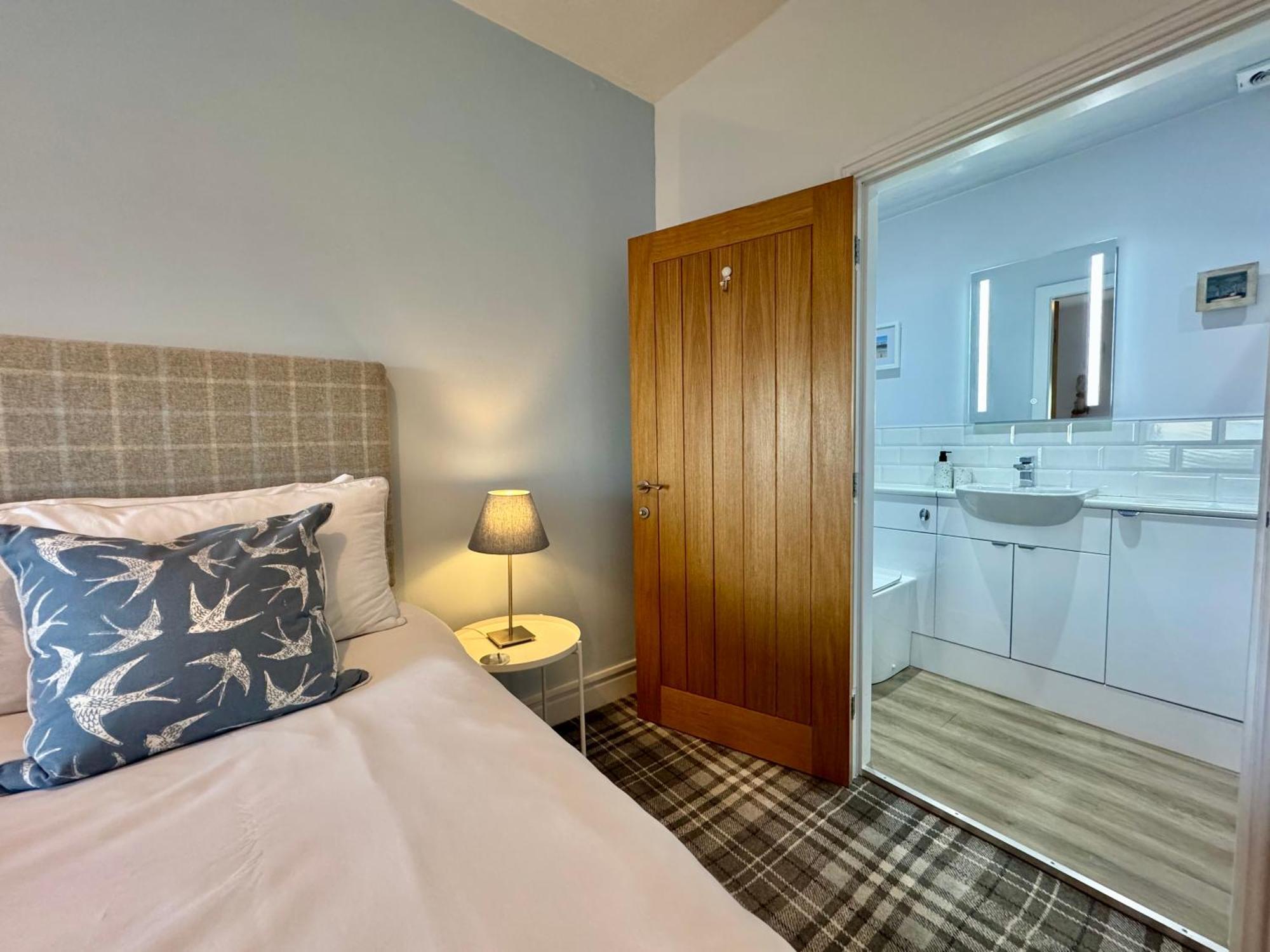 Lagoon View - Sea View- Pet Friendly - 2 Bed Apt - En-Suite Trearddur Buitenkant foto