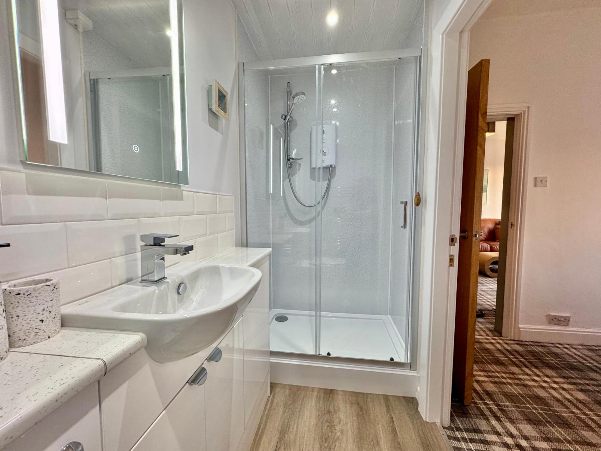 Lagoon View - Sea View- Pet Friendly - 2 Bed Apt - En-Suite Trearddur Buitenkant foto
