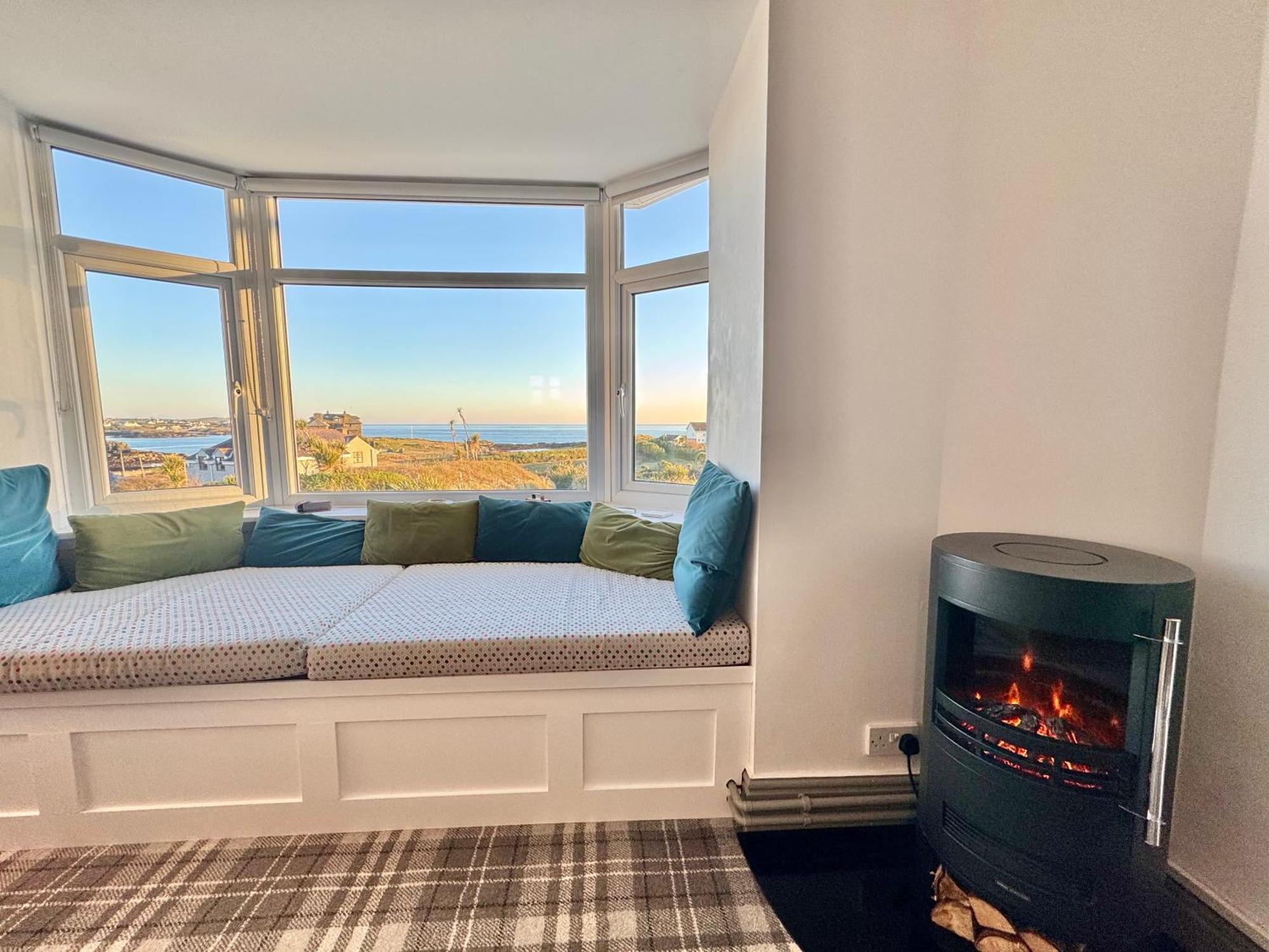 Lagoon View - Sea View- Pet Friendly - 2 Bed Apt - En-Suite Trearddur Buitenkant foto